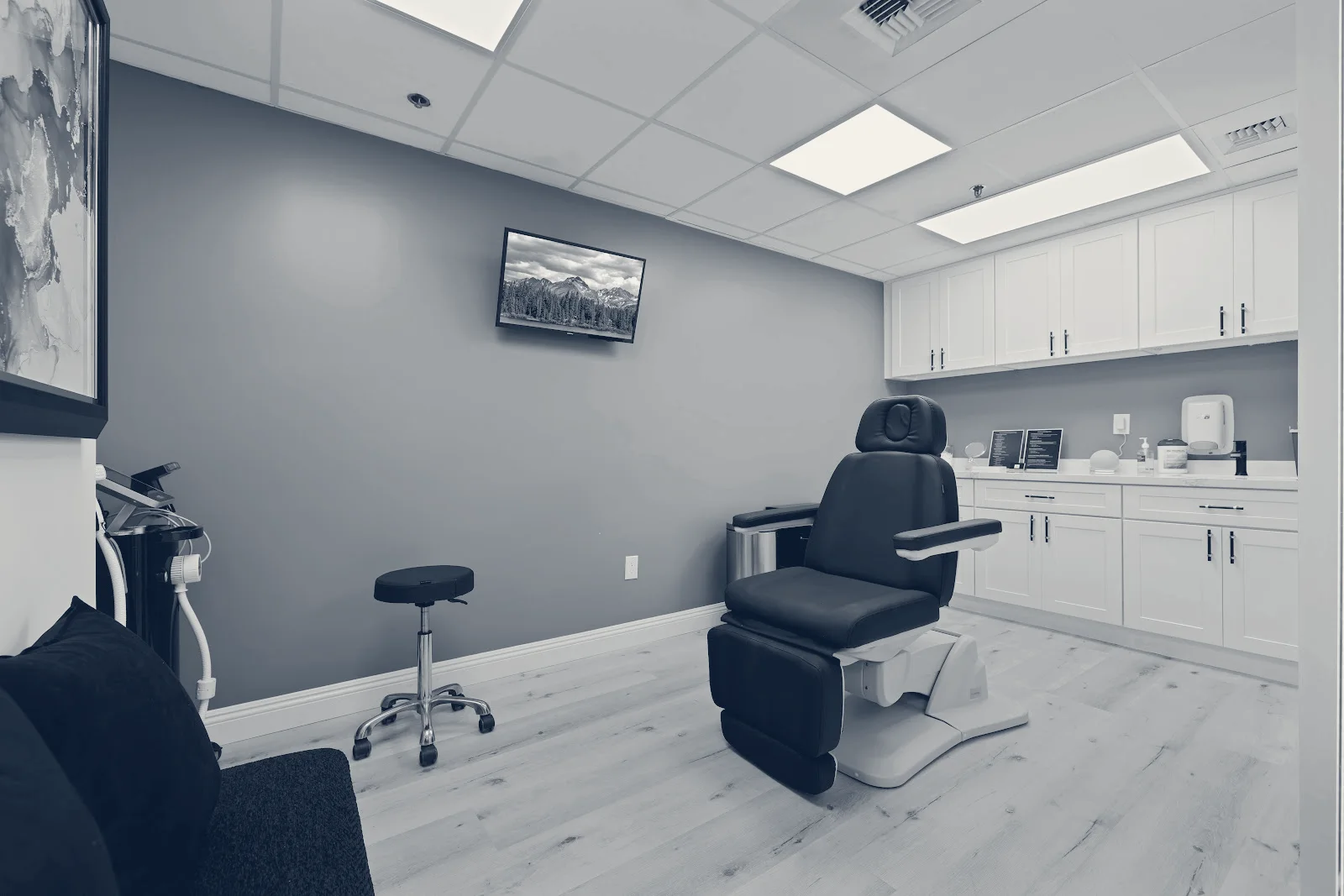 Dr. Richland - Top Ranked Plastic Surgeon — Fountain Valley, California
