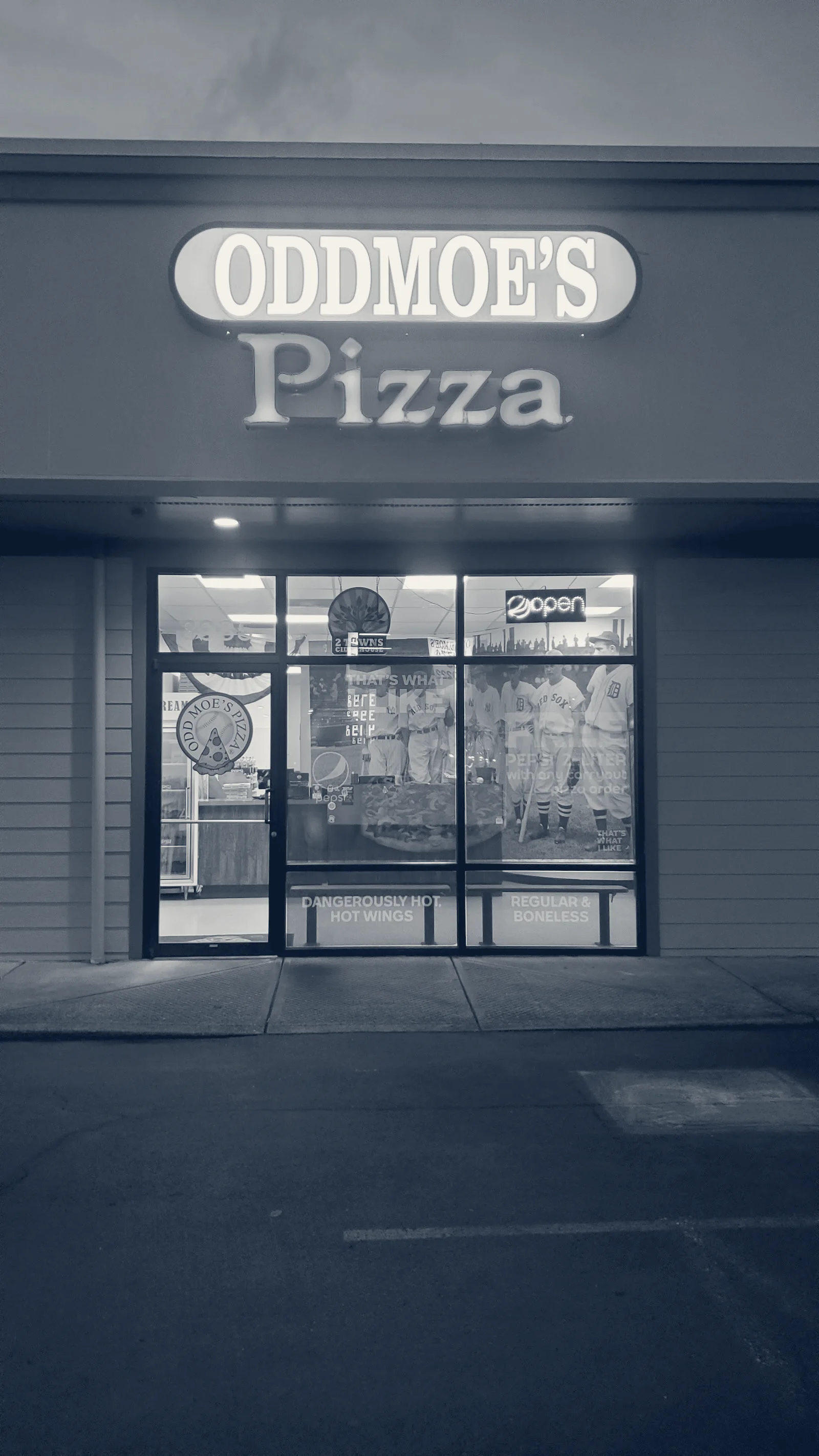 Odd Moe's Pizza — Salem, Oregon