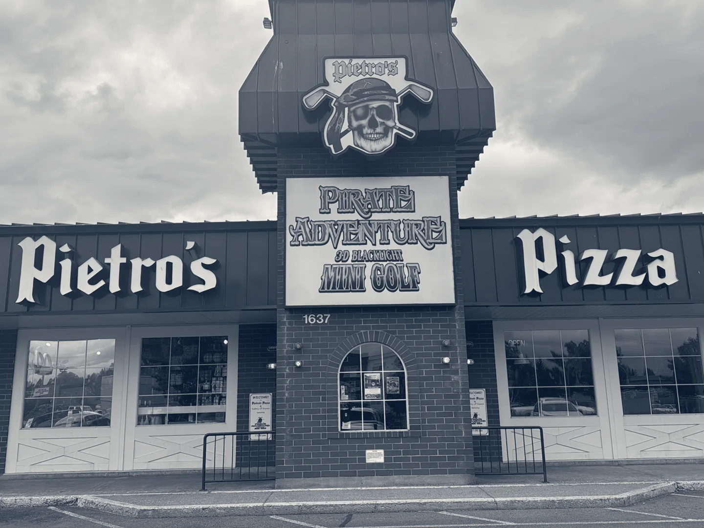 Pietro's Pizza Salem — Salem, Oregon