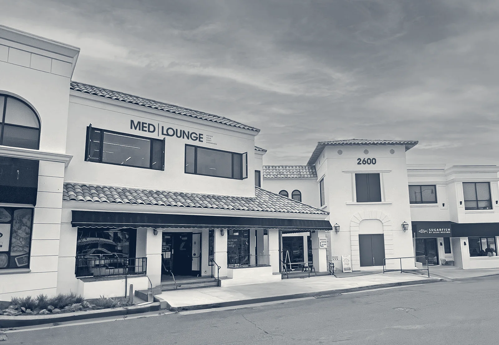 Med Lounge — Corona Del Mar, California