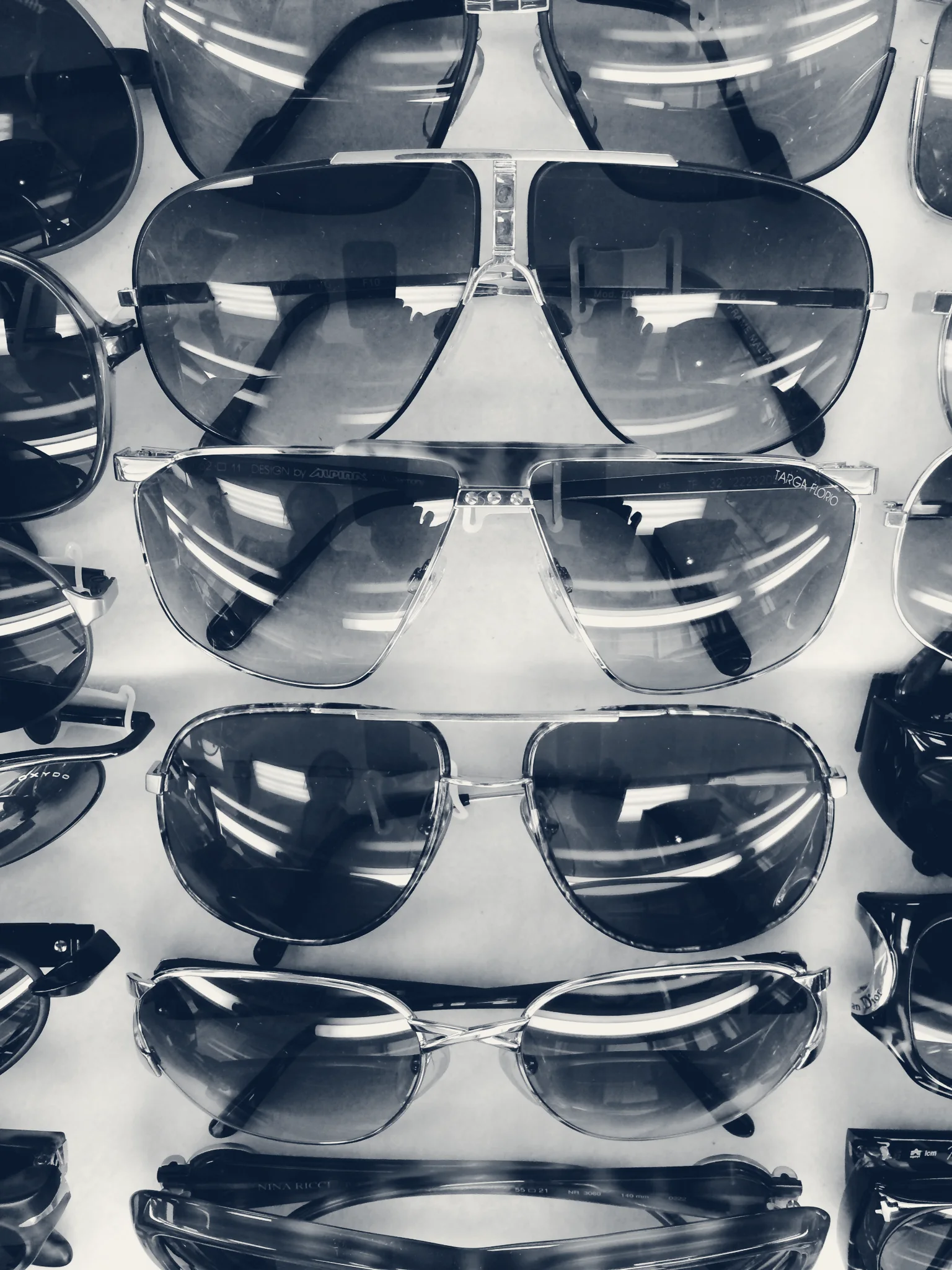 Lawrence Eye Care – Hauser-Ross Eye Institute — Chicago, Illinois