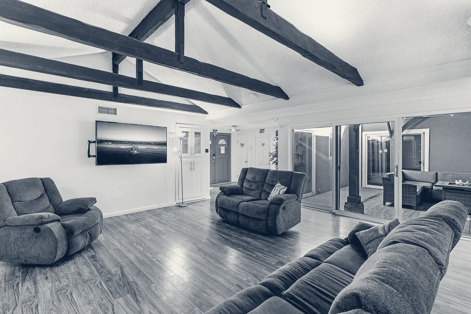 Alcohol and Drug Rehab Center - Surf City Recovery — Huntington Beach, California