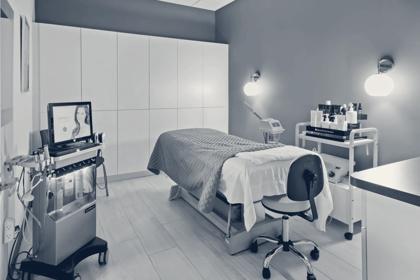 Schweiger Dermatology Group - Boca Raton Central — Boca Raton, Florida