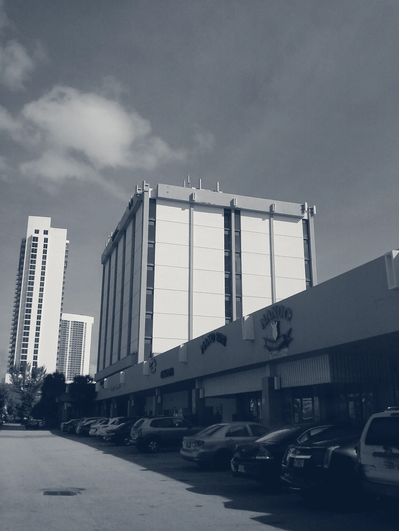VIP Medical Center, PLLC - Doctor Office And Immigration Medical Exams — Hallandale Beach, Florida