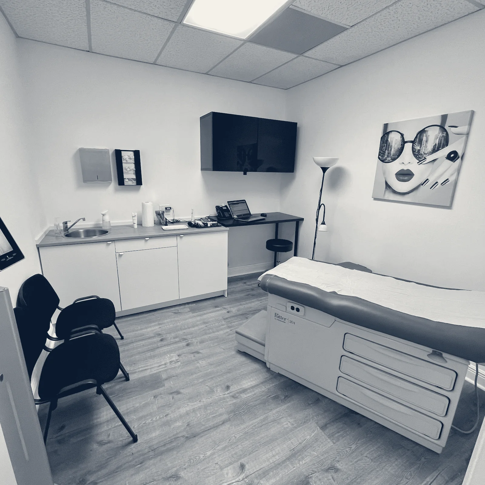 Familia Health Clinic and Pharmacy - Walk-In Clinic at a Low Cost — Deerfield Beach, Florida