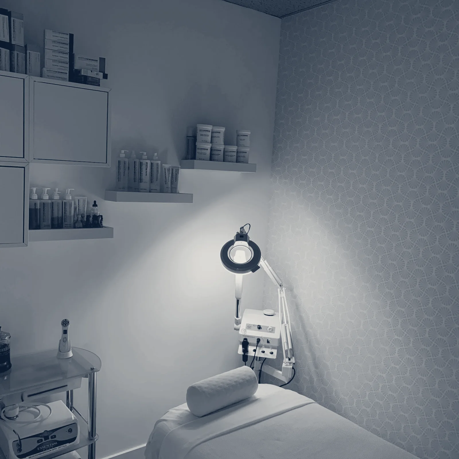 Barehandspa LLC — Davie, Florida