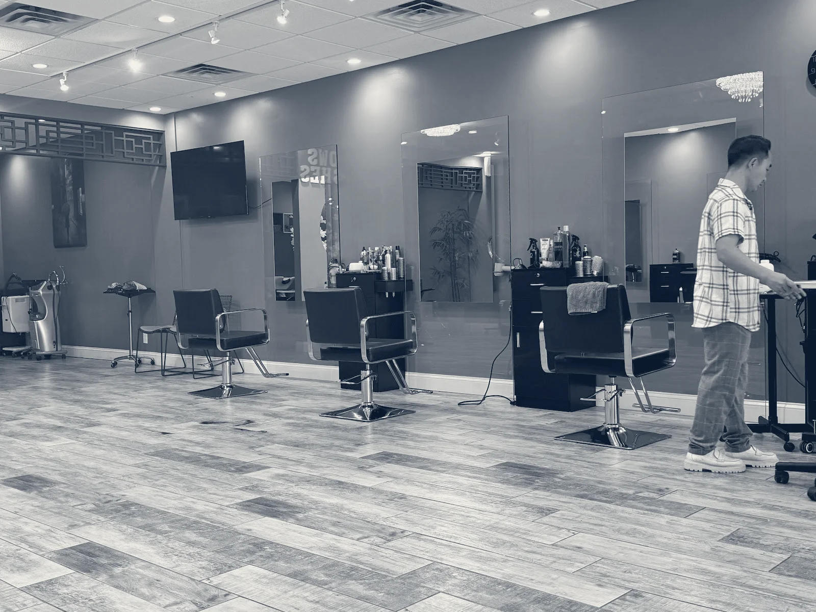 Phong Beauty Salon — Davie, Florida