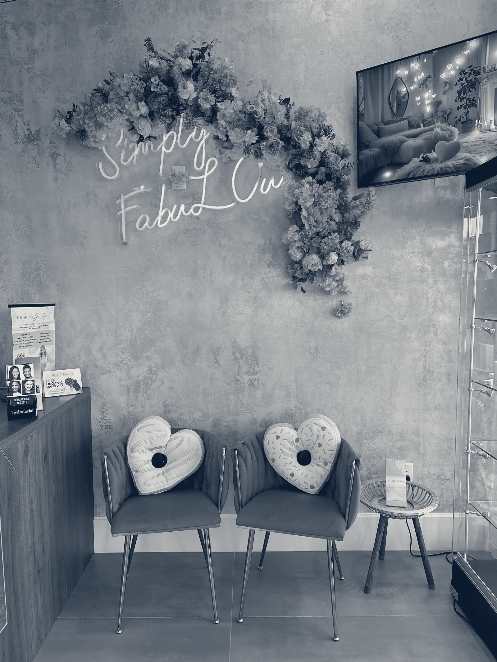 Honey Peach Sugaring Wax & Beauty Studio — Hollywood, Florida