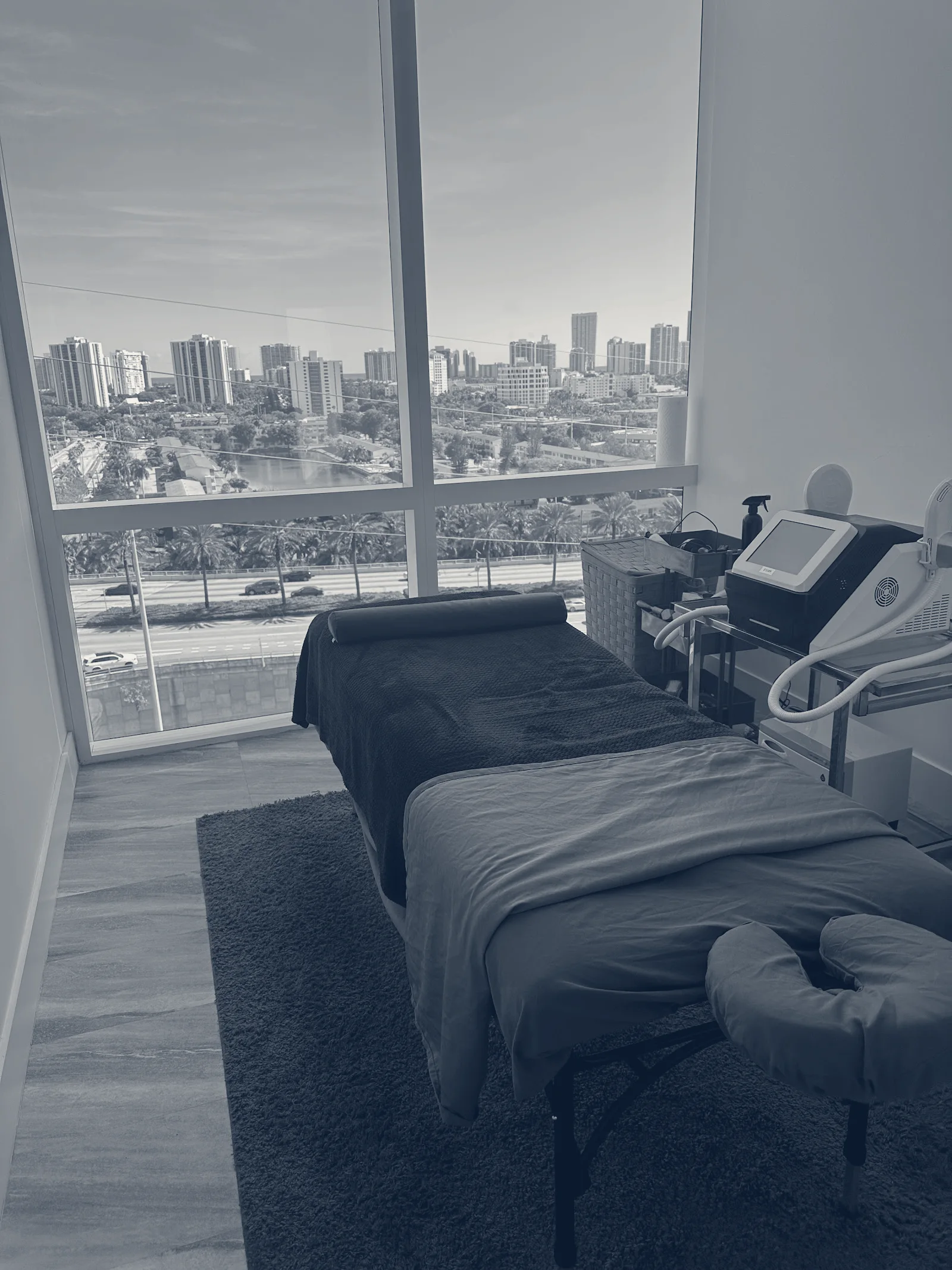 OUM Lymphatic Massage — Aventura, Florida