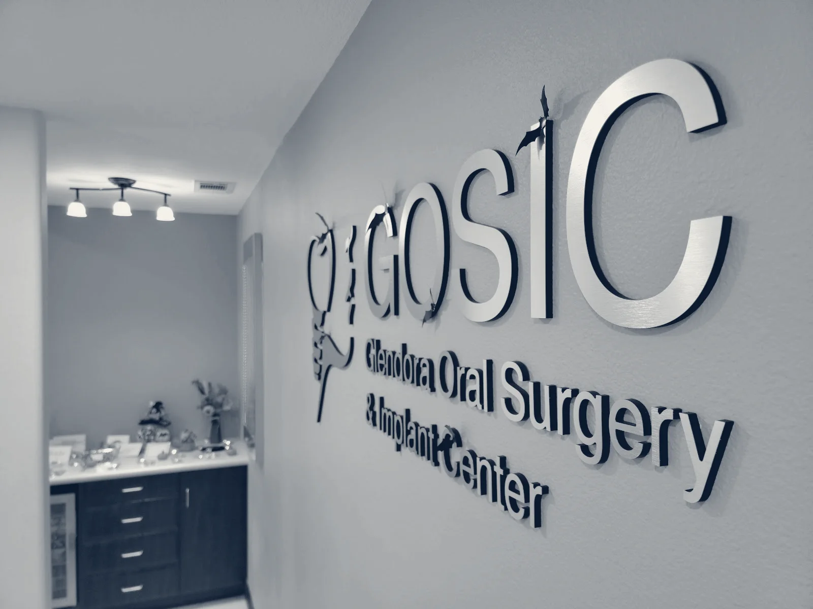 Glendora Oral Surgery & Implant Center — Glendora, California