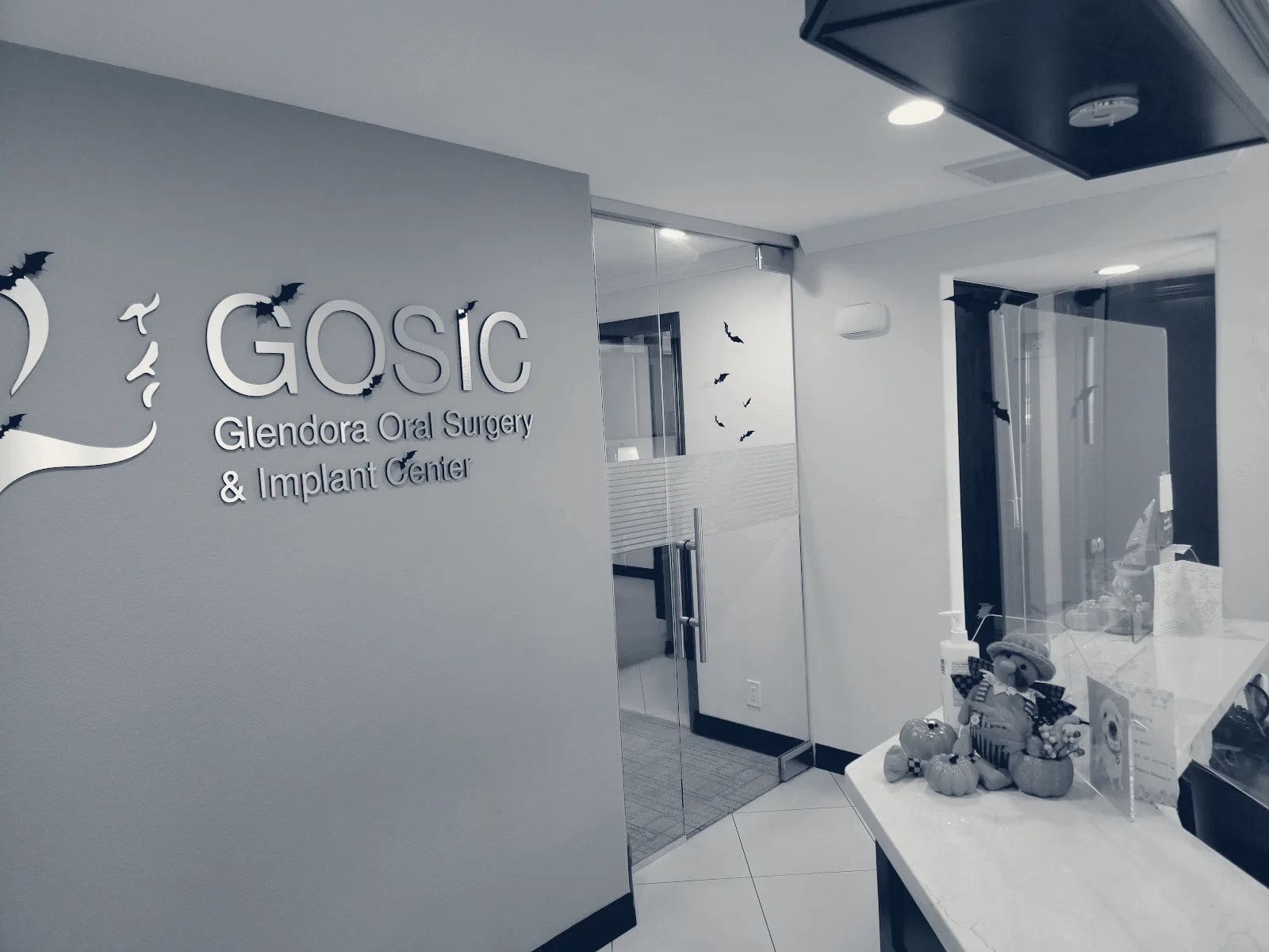 Glendora Oral Surgery & Implant Center — Glendora, California