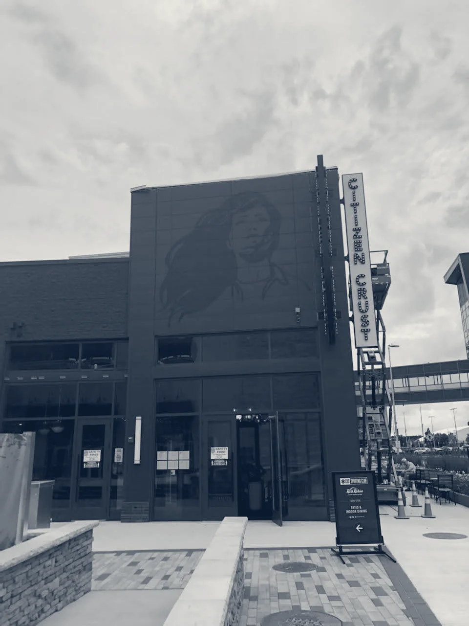 srp sign corp — Somerville, Massachusetts