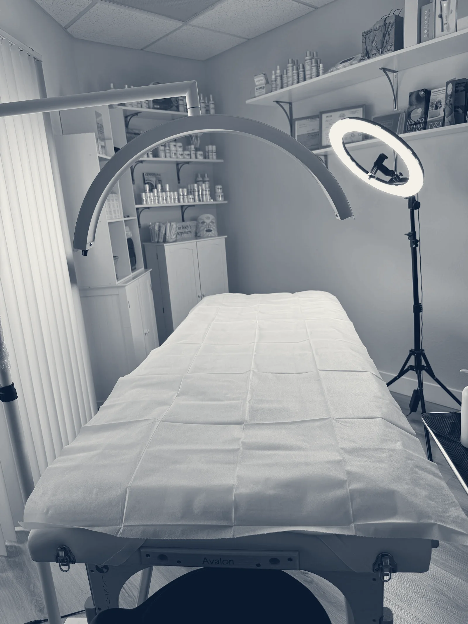 Hallowed Health and Skin — Los Alamitos, California