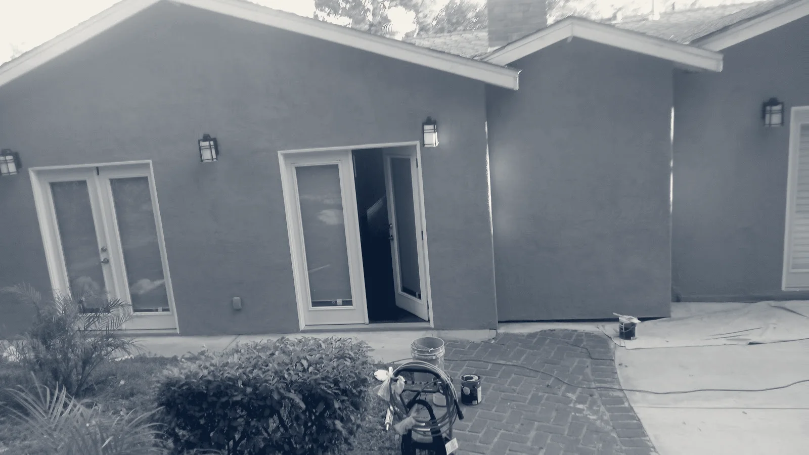 Pro painting and carpentry. — Northridge, California