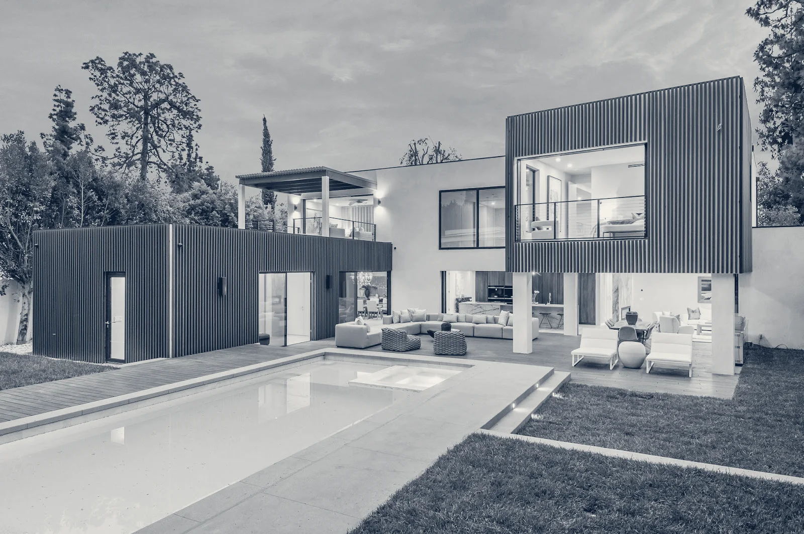 Olympia Construction — Encino, California