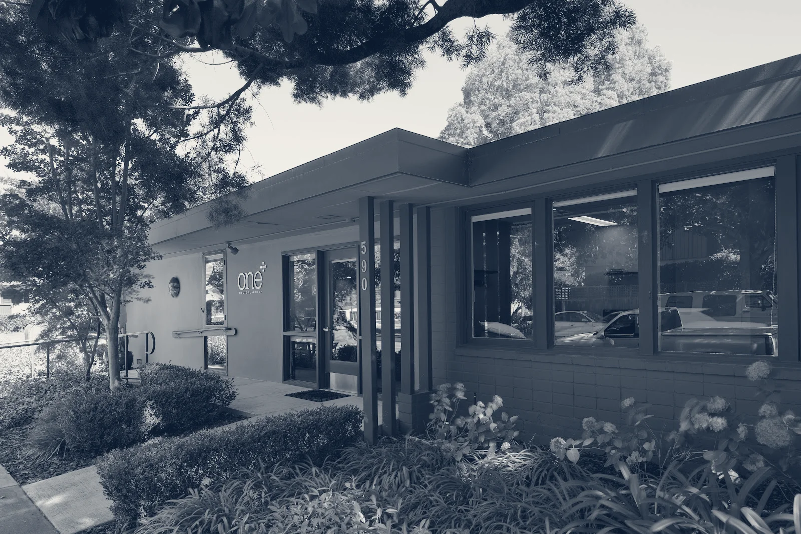 One Medical Primary Care Clinic - Palo Alto - Forest Ave — Palo Alto, California