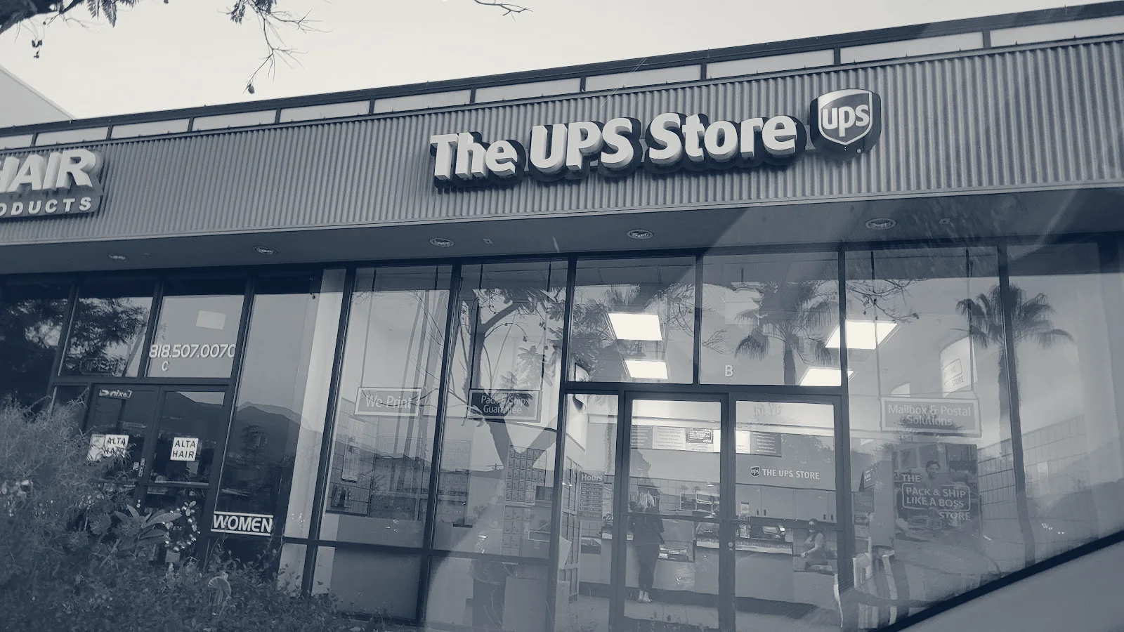 The UPS Store — Glendale, California