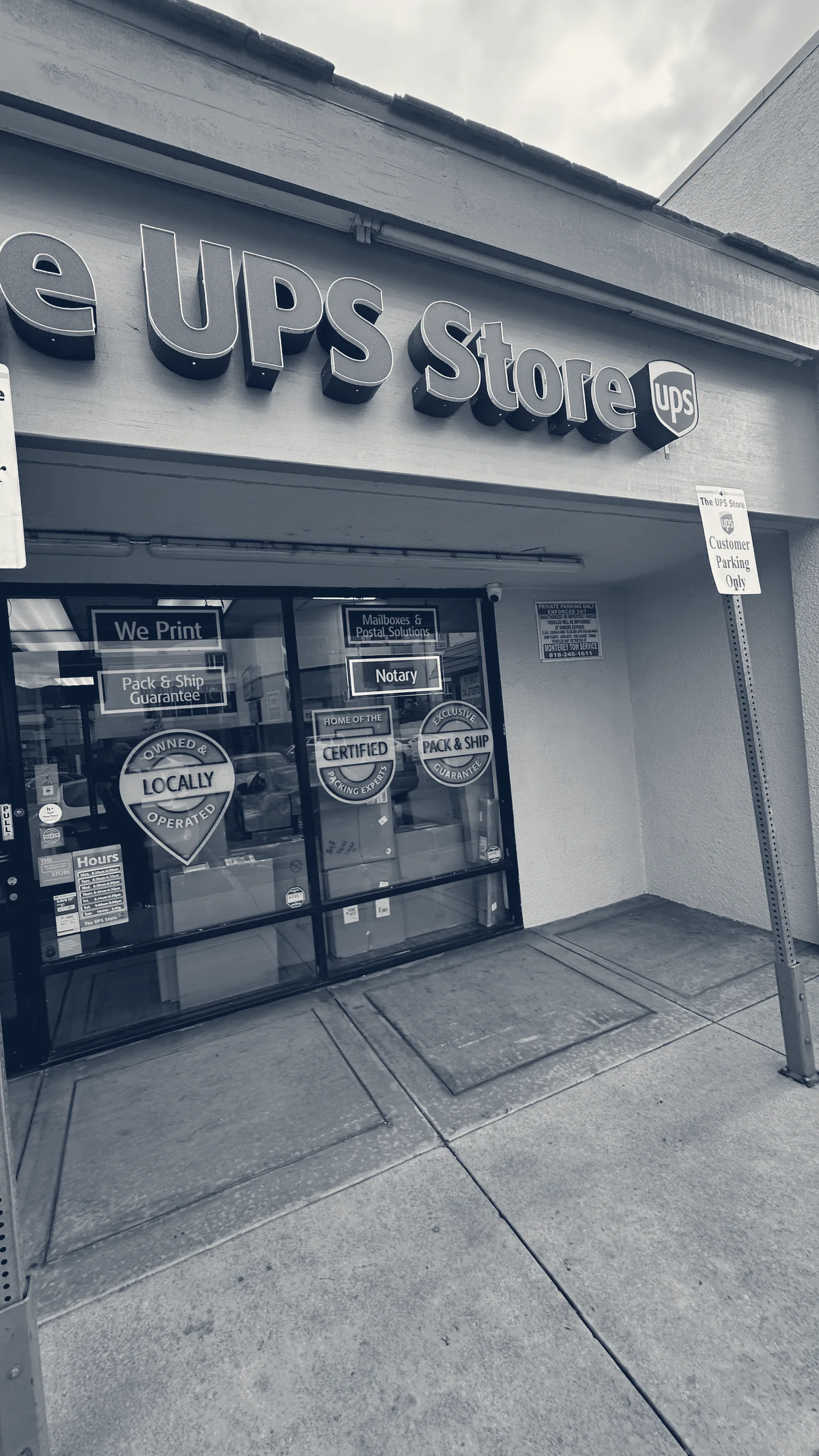 The UPS Store — Glendale, California