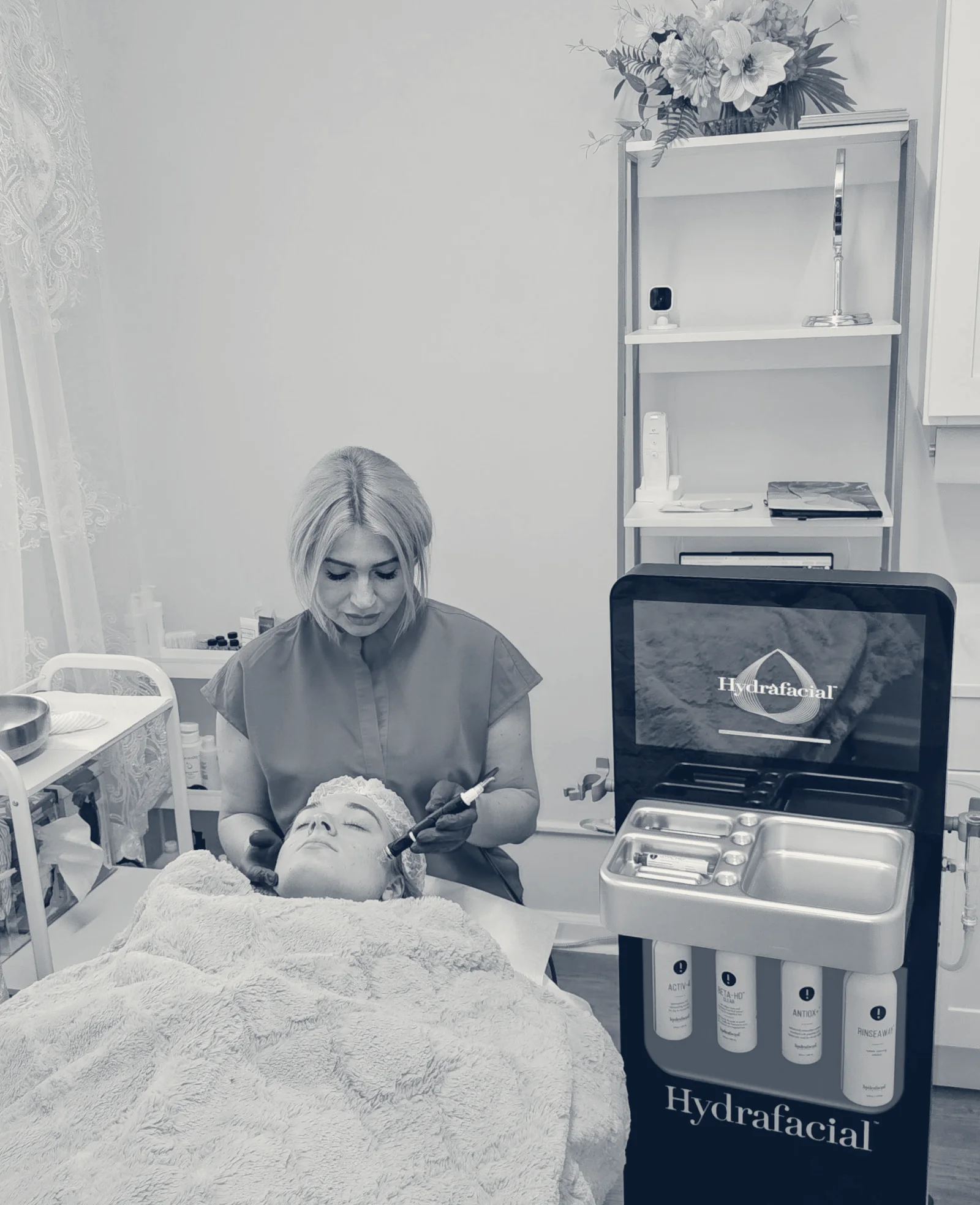 NY Skin Experts in Microneedling TCA CROSS Chemical Peel CO2 Fotona 4D — New York, New York
