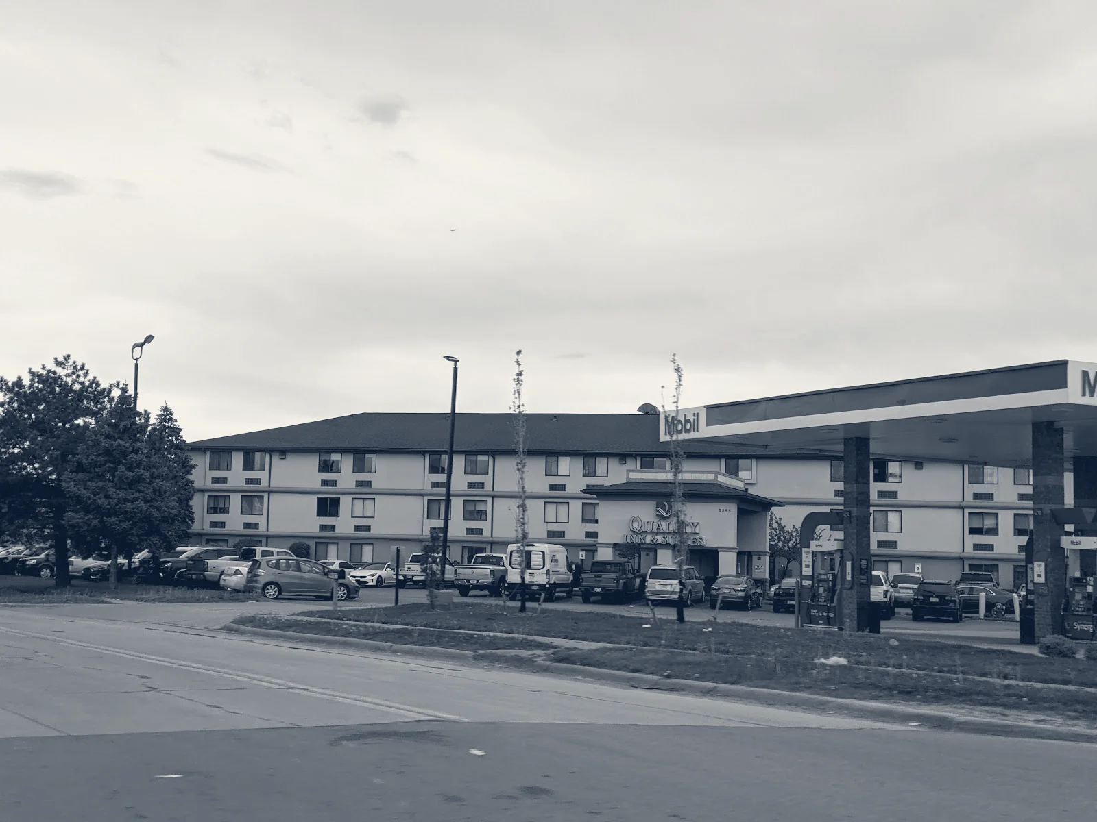 Mobil — Romulus, Michigan