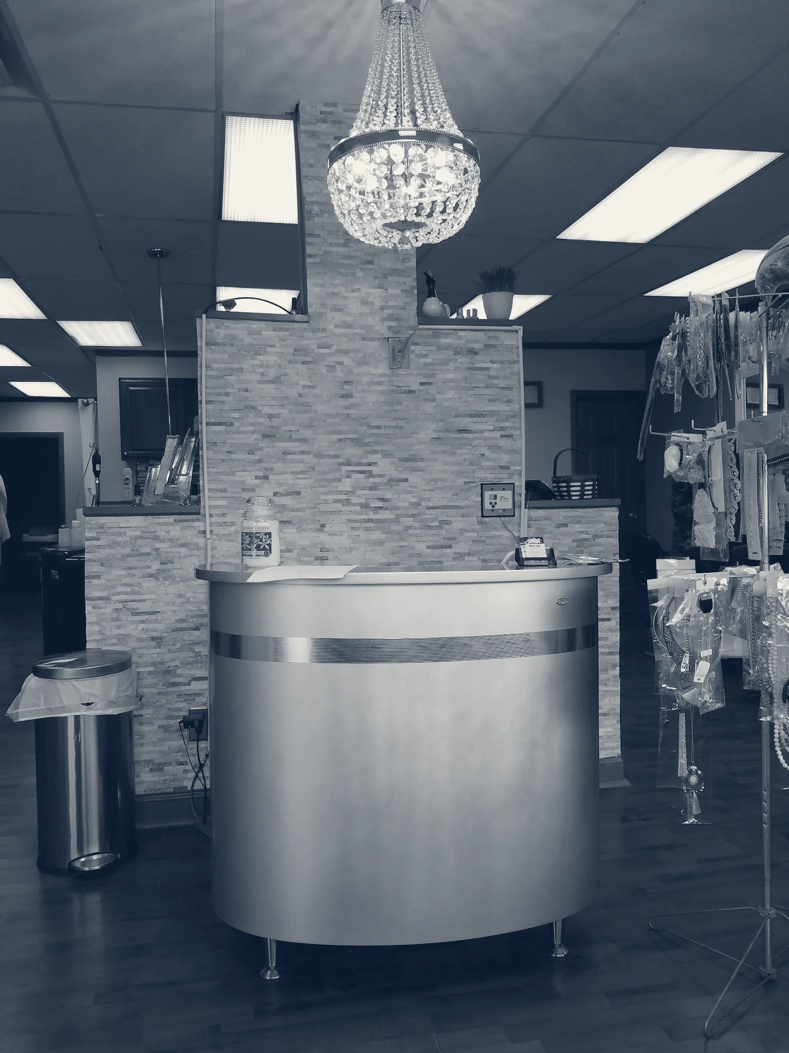 Tangles Beauty Salon — Newburgh, New York