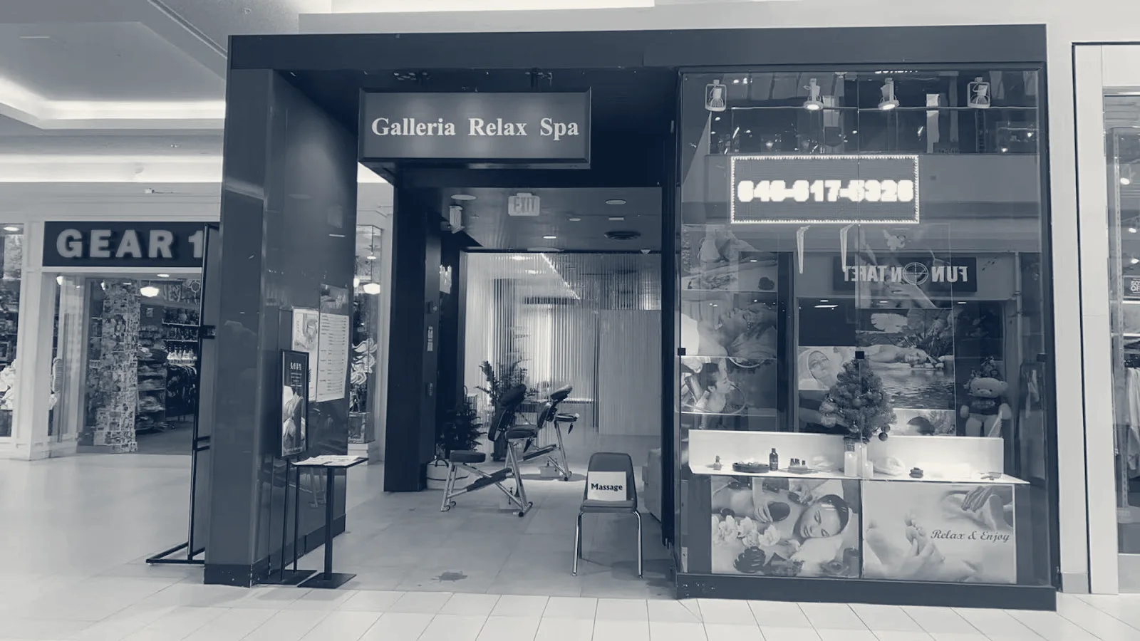 GALLERIA RELAX SPA — Poughkeepsie, New York