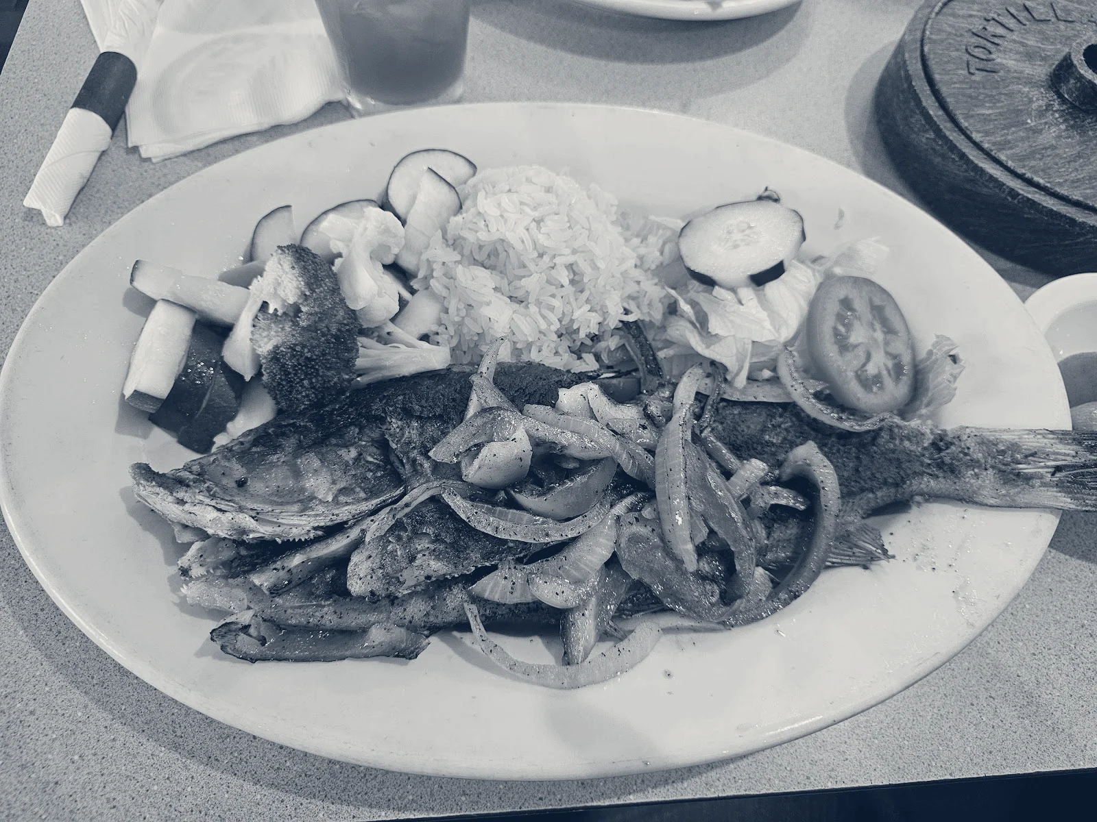 La Perla Del Mar — South Gate, California