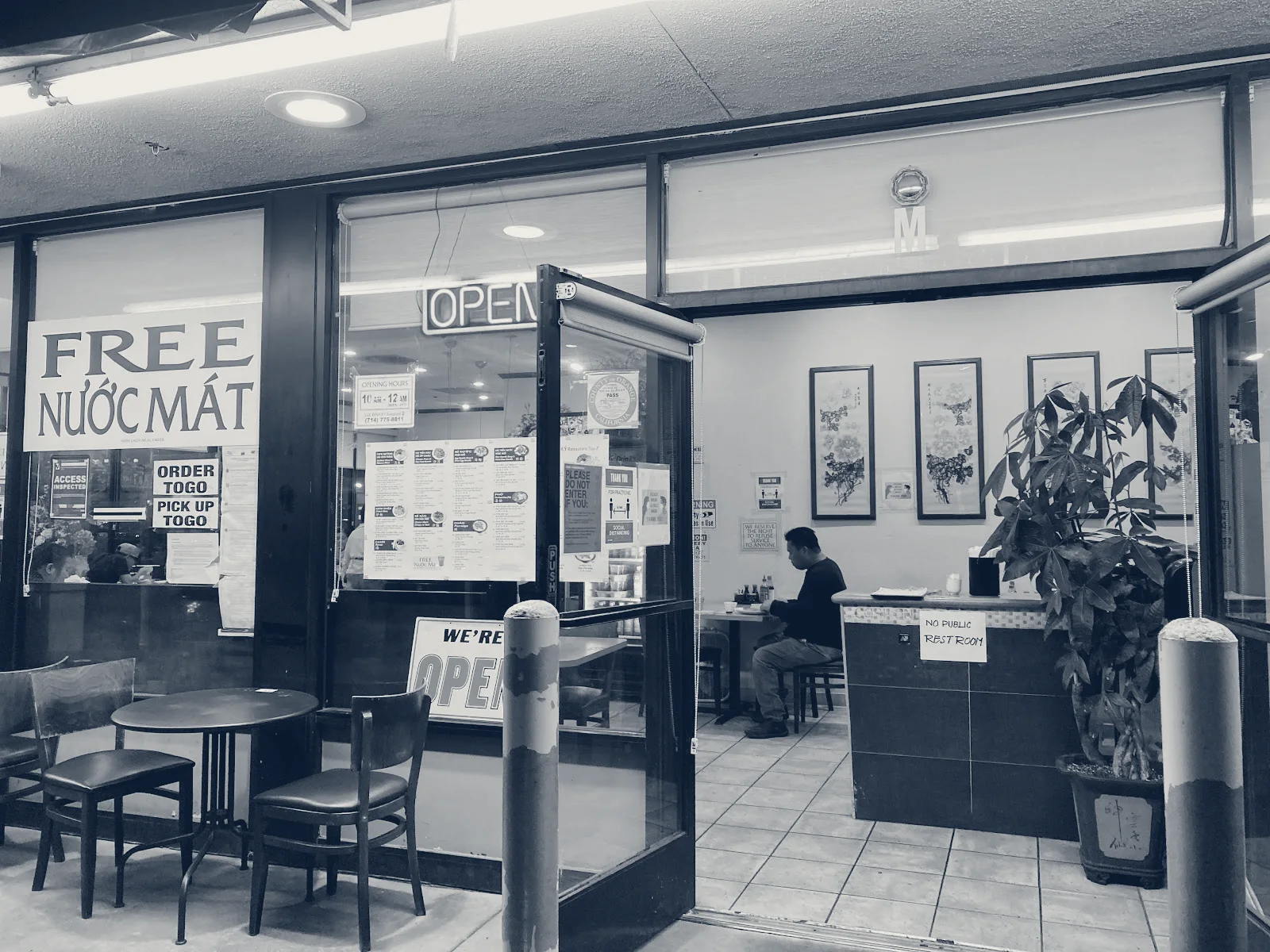 Lục Đỉnh Ký Tập 2 Restaurant — Westminster, California