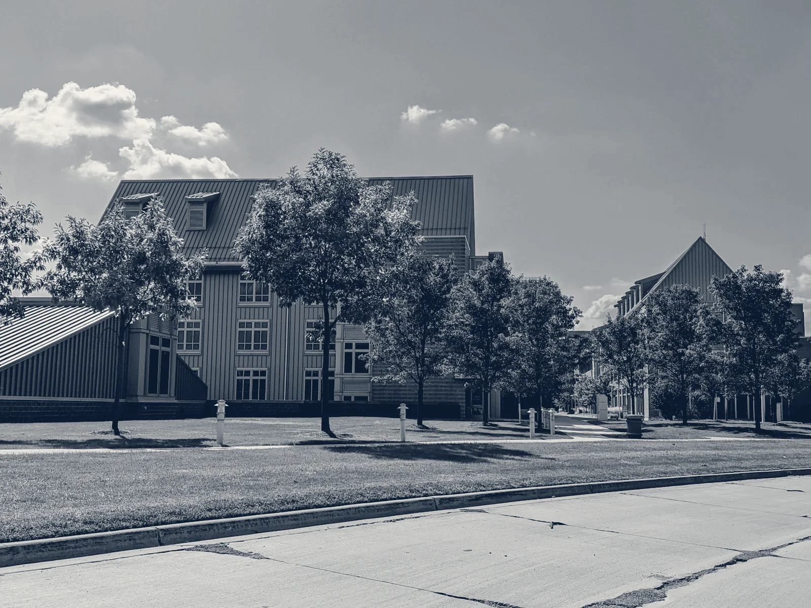 Grace Lake Corporate Center — Wayne, Michigan