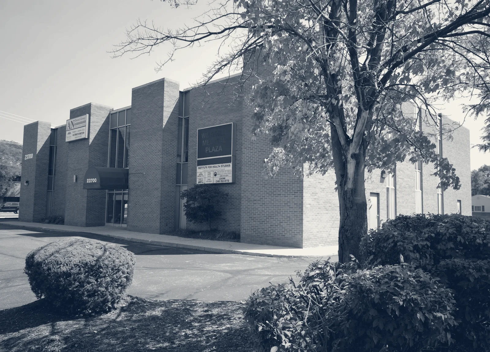 Farmington Professional Plaza — Farmington Hills, Michigan
