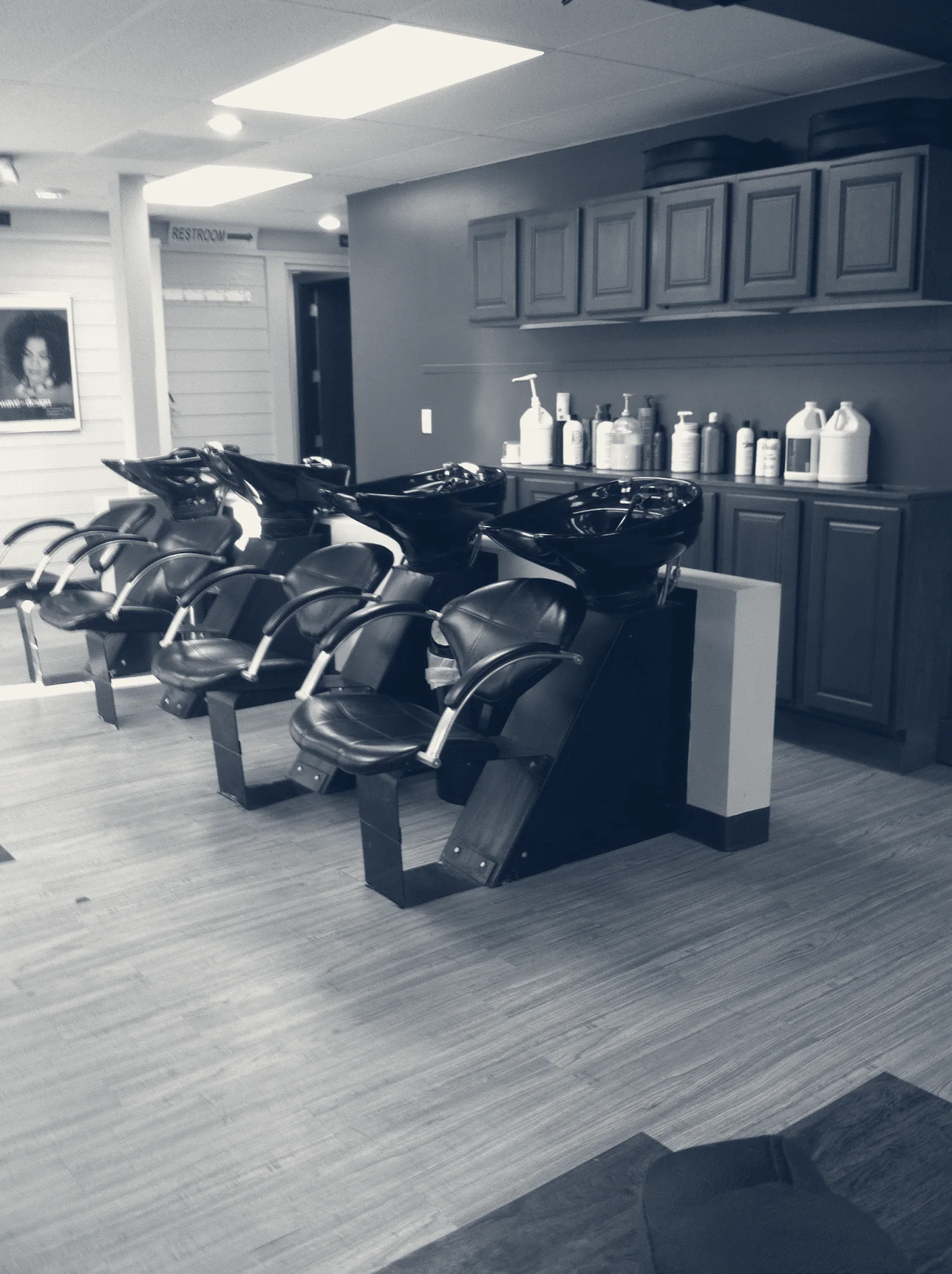 Wintana's beauty salon — Whitehall, Ohio