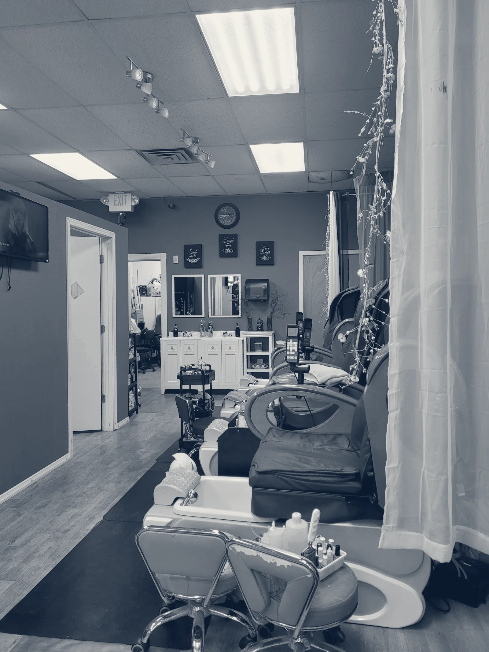 Pearl Nails & Spa — Reynoldsburg, Ohio