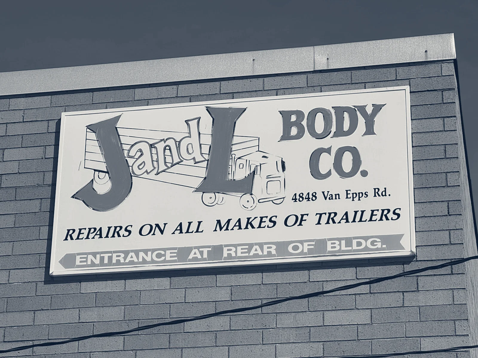 J & L Body Company, Brooklyn Heights, Ohio