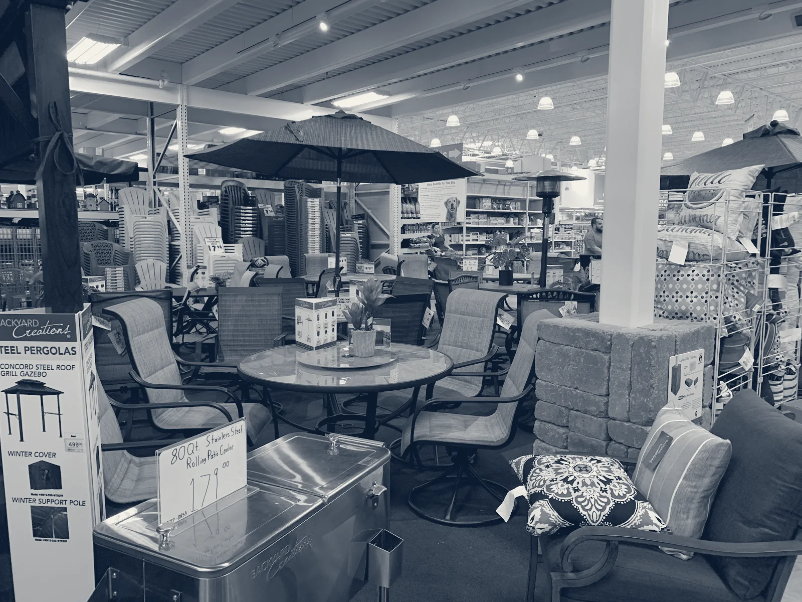Menards, Cleveland, Ohio