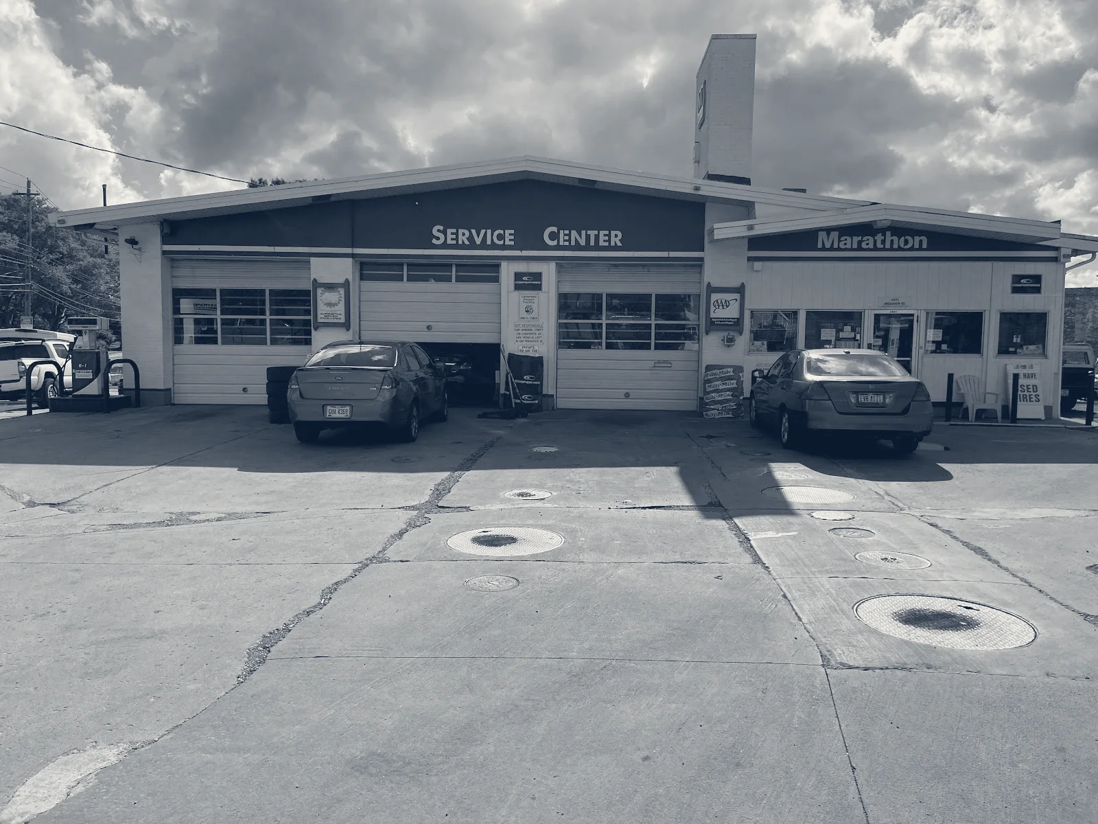 Broadview & Schaaf Marathon Auto Repair, Cleveland, Ohio