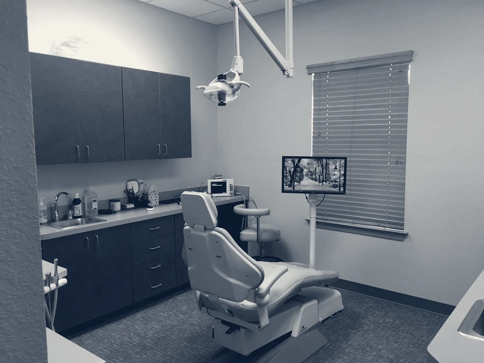 Bass & Hall Dental Implant and Periodontal Partners LLP, Plano, Texas