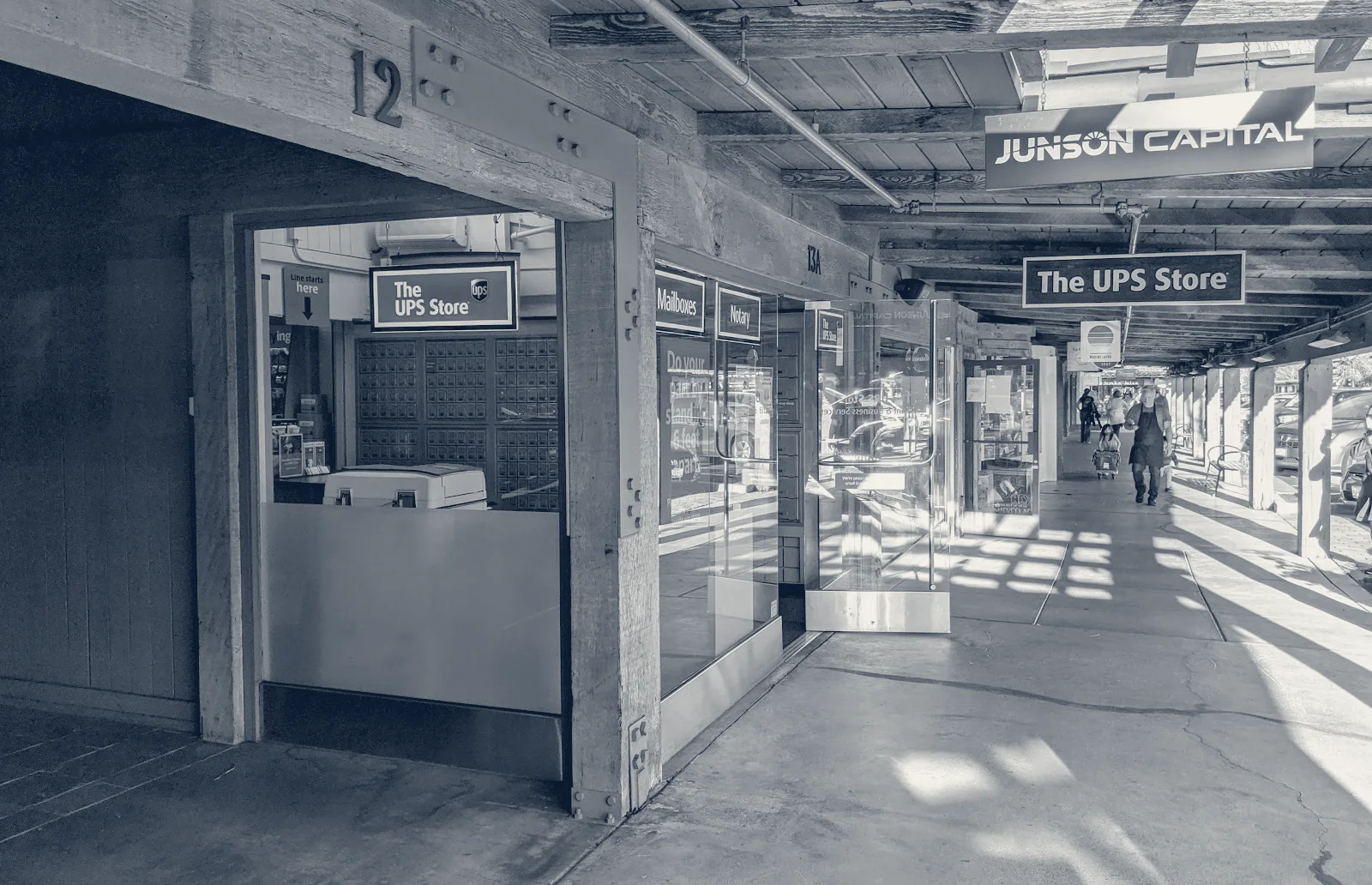 The UPS Store, Palo Alto, California