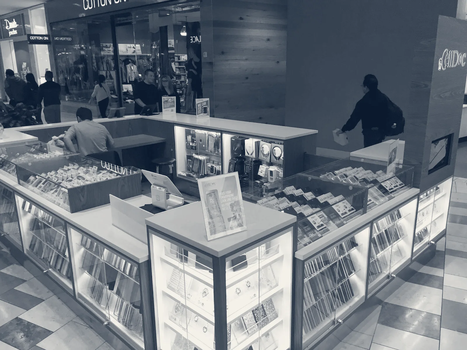 Cell Doc @ Oakridge Mall, San Jose, California
