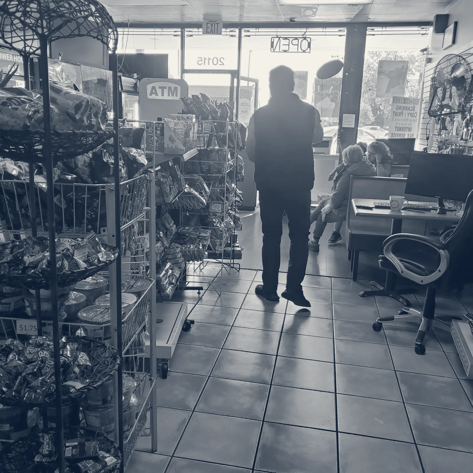 Powerhouse Internet Cafe, Winnetka, California