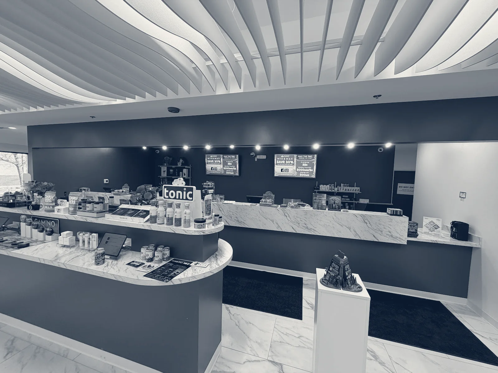 Cloud9 Cannabis, Schaumburg, Illinois